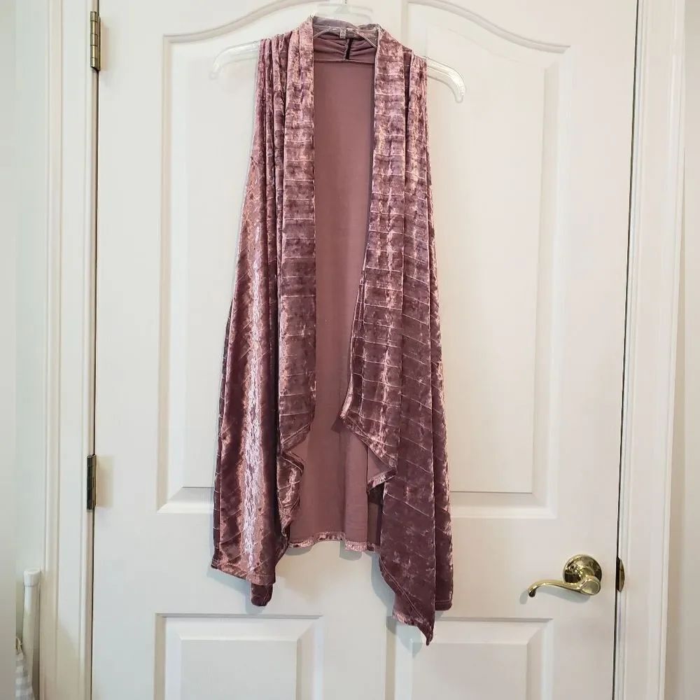 Velvet Pink Sleeveless Cardigan